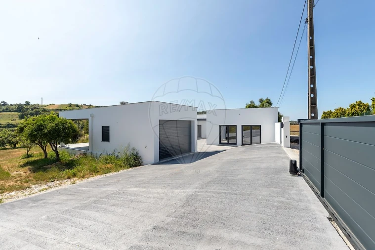 Moradia T3 para Venda em Enxara do Bispo, Gradil e Vila Franca do Rosário Foto 28