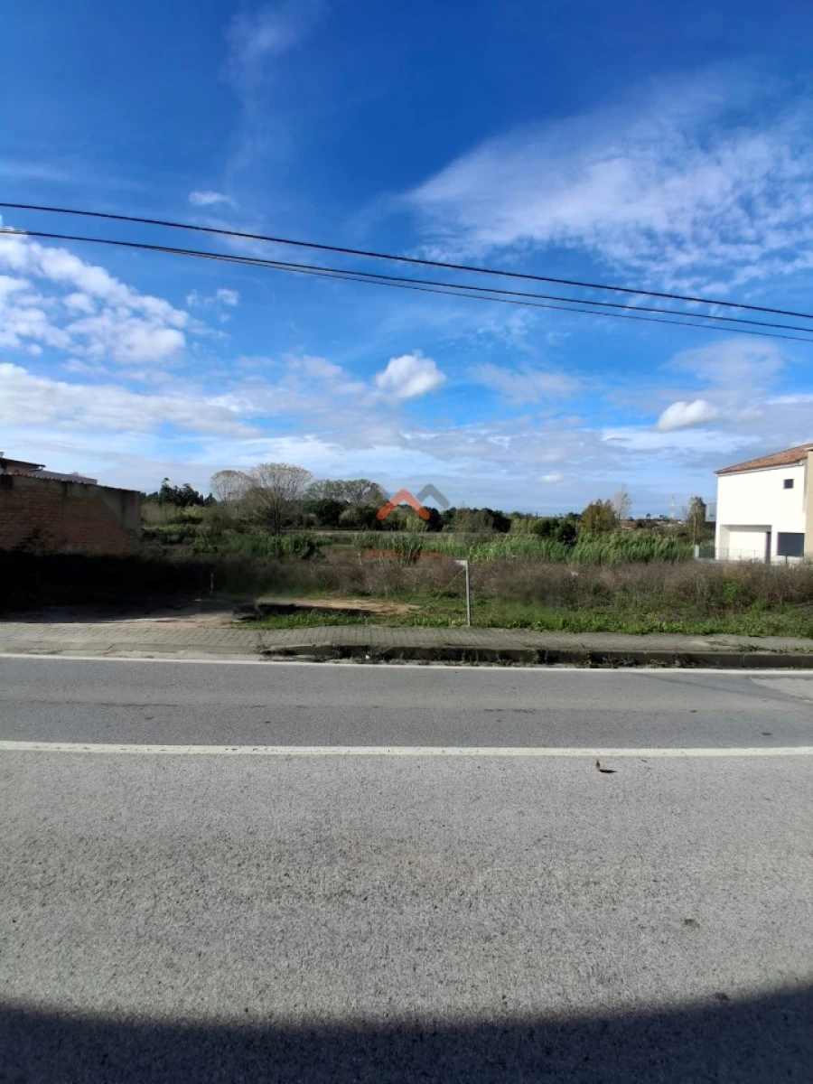 Terreno para Venda em Arcos e Mogofores Foto 1