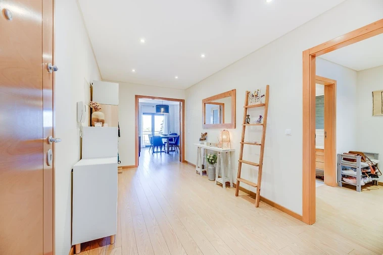 Apartamento T2 para Venda em Póvoa de Santa Iria e Forte da Casa Foto 27