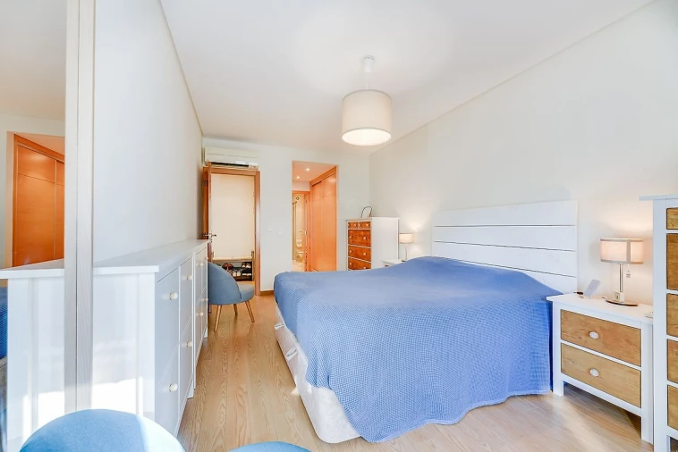 Apartamento T2 para Venda em Póvoa de Santa Iria e Forte da Casa Foto 16