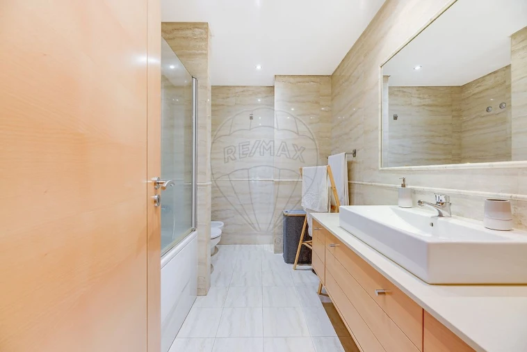 Apartamento T2 para Venda em Póvoa de Santa Iria e Forte da Casa Foto 14