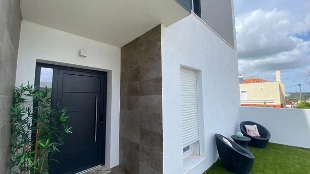 Moradia T3 para Venda em Ramada e Caneças Foto 23