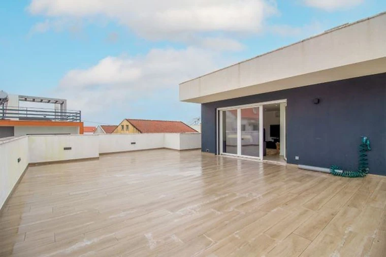 Moradia T3 para Venda em Ramada e Caneças Foto 21