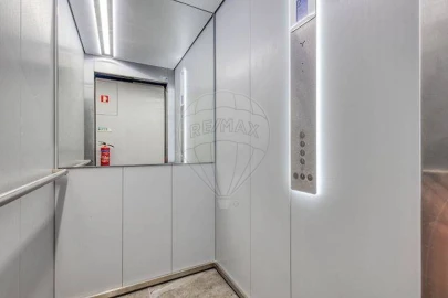 Apartamento para Venda em Santa Marinha e São Pedro da Afurada