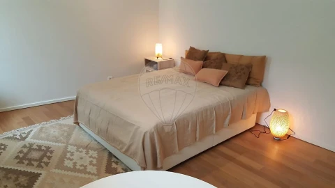 Apartamento para Venda em Santa Marinha e São Pedro da Afurada