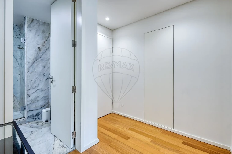 Apartamento T1 para Arrendamento em Santa Marinha e São Pedro da Afurada Foto 7