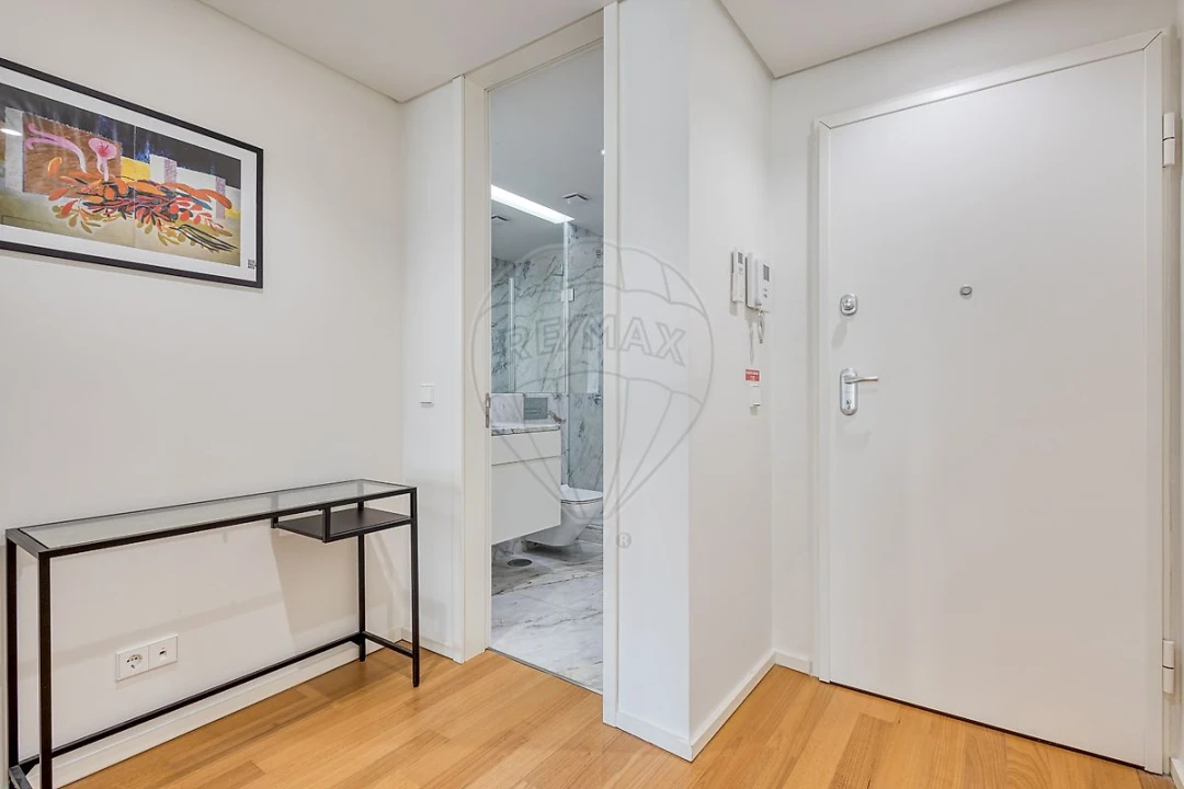 Apartamento T1 para Arrendamento em Santa Marinha e São Pedro da Afurada Foto 6