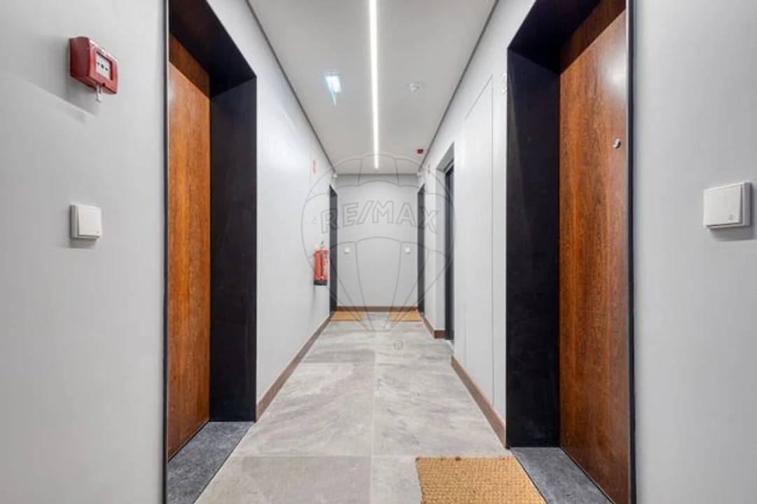 Apartamento T1 para Arrendamento em Santa Marinha e São Pedro da Afurada Foto 4