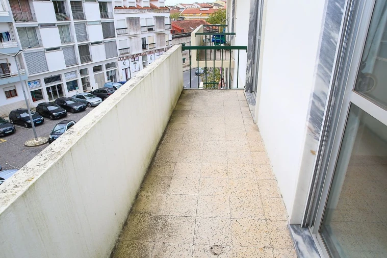 Apartamento T2 para Arrendamento em Sobral de Monte Agraço Foto 31