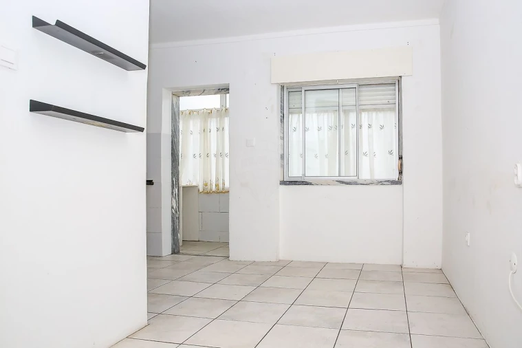 Apartamento T2 para Arrendamento em Sobral de Monte Agraço Foto 4