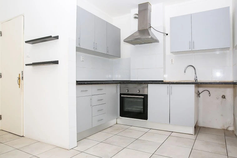 Apartamento T2 para Arrendamento em Sobral de Monte Agraço Foto 13