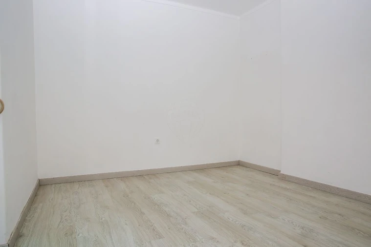Apartamento T2 para Arrendamento em Sobral de Monte Agraço Foto 22