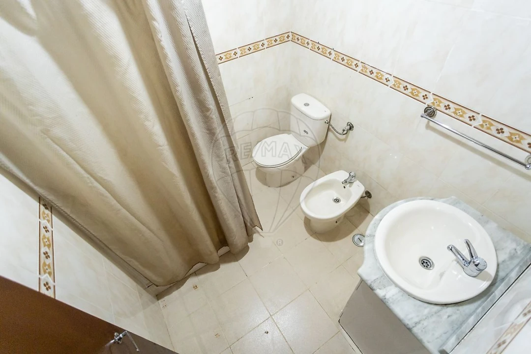 Moradia T3 para Venda em Couço Foto 19