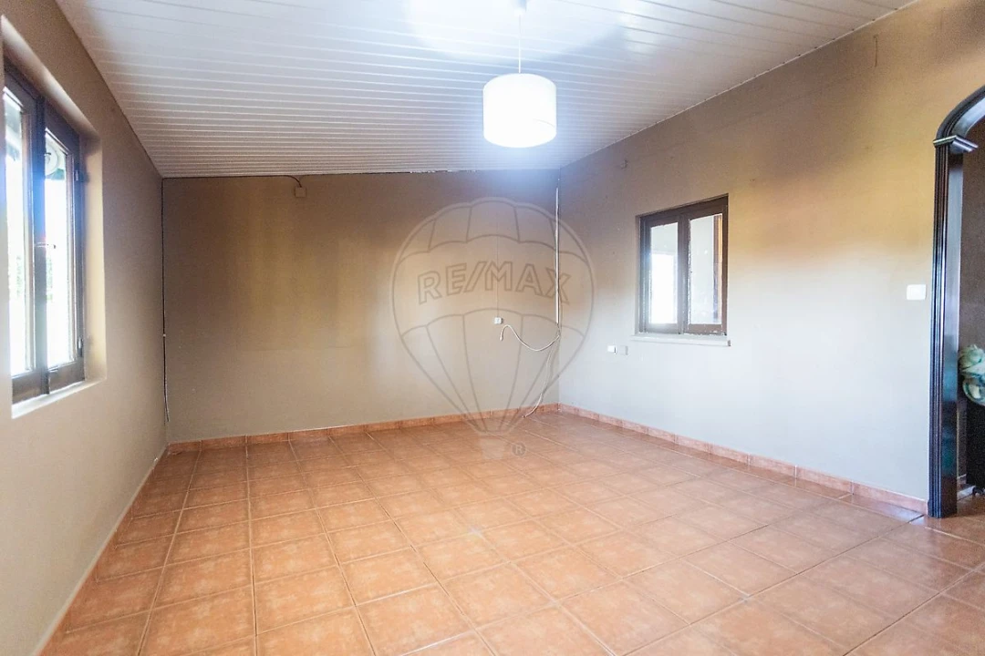 Moradia T3 para Venda em Couço Foto 30