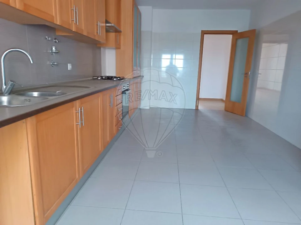 Apartamento T4 para Venda em Samora Correia Foto 10