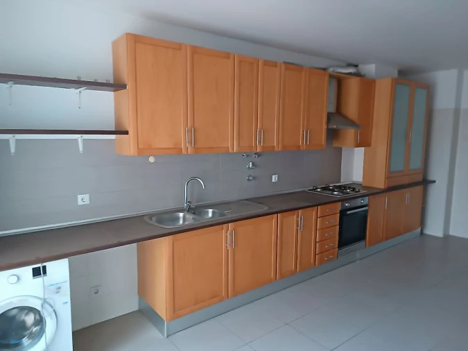 Apartamento T4 para Venda em Samora Correia Foto 8