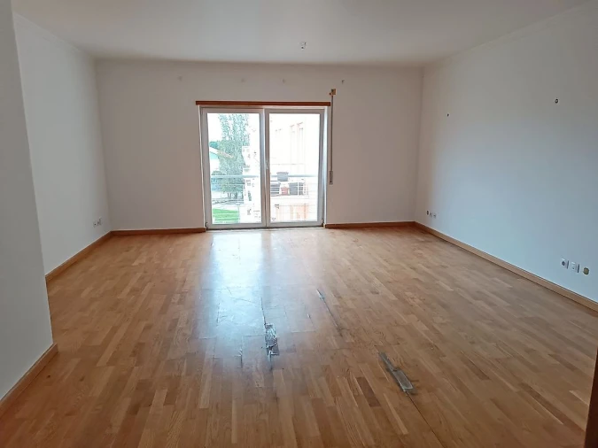 Apartamento T4 para Venda em Samora Correia Foto 6