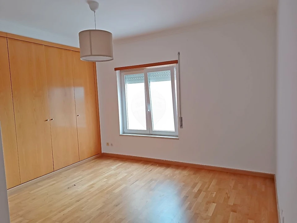 Apartamento T4 para Venda em Samora Correia Foto 17