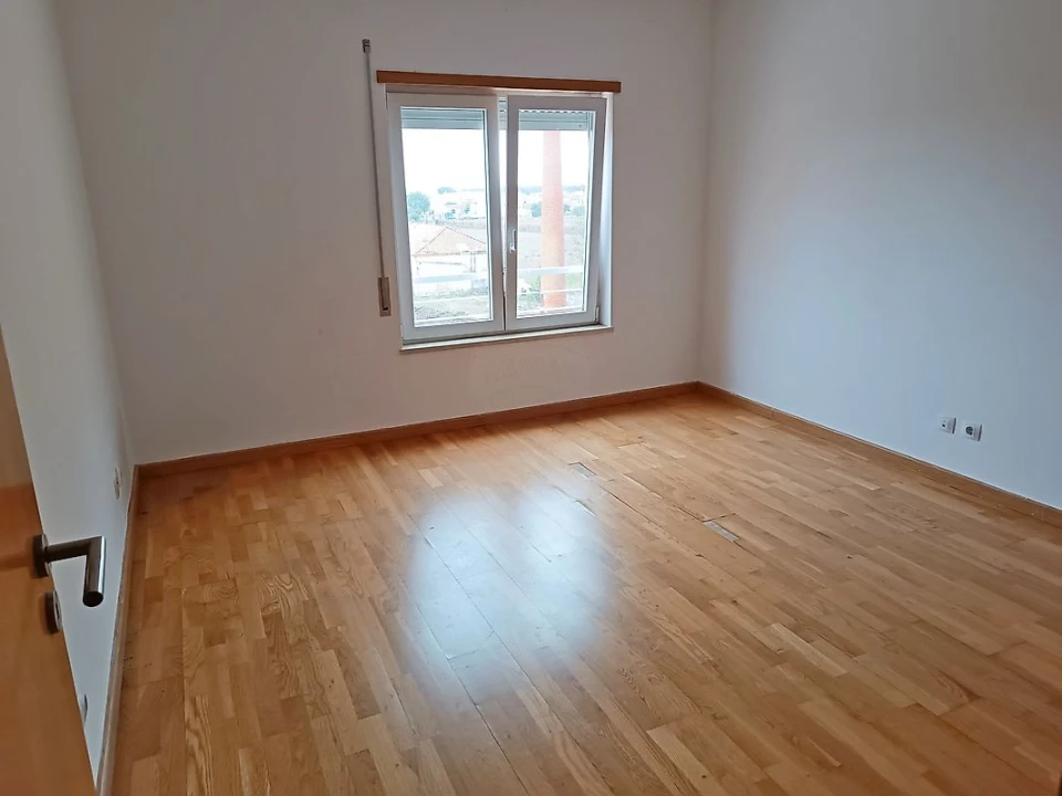 Apartamento T4 para Venda em Samora Correia Foto 15