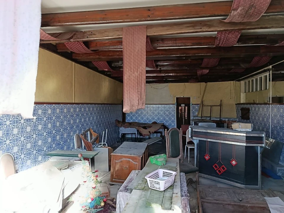 Armazém para Venda em Paços de Brandão Foto 3