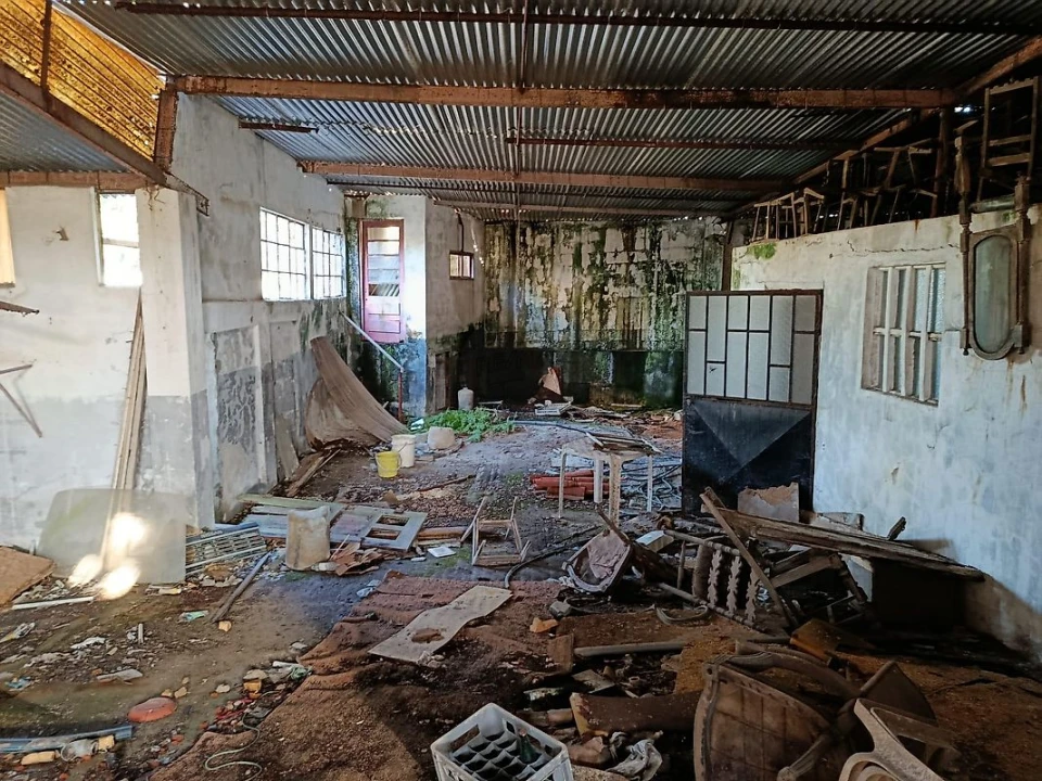 Armazém para Venda em Paços de Brandão Foto 8