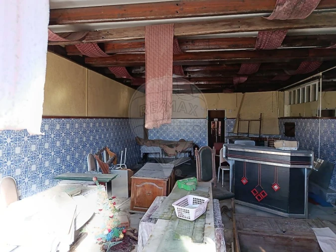 Armazém para Venda em Paços de Brandão Foto 5