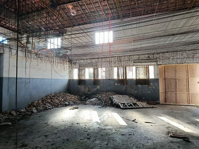 Armazém para Venda em Paços de Brandão Foto 13