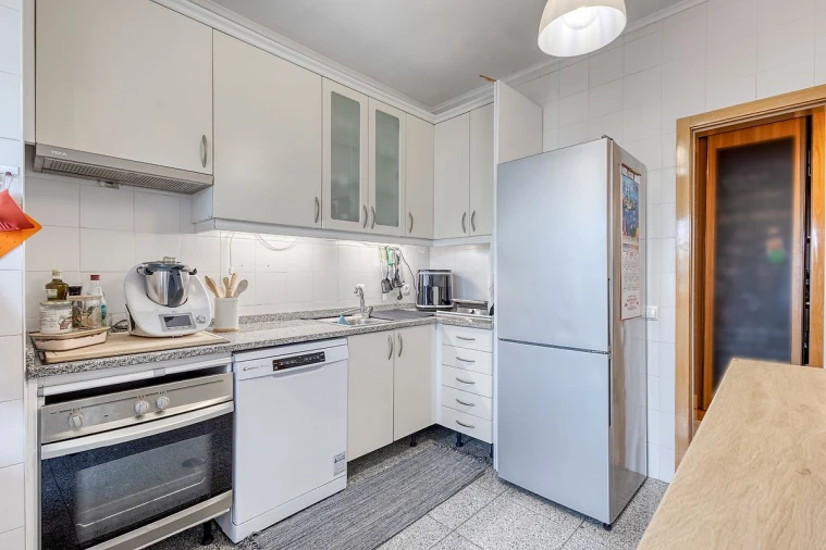 Apartamento T2 para Venda em Fânzeres e São Pedro da Cova Foto 11