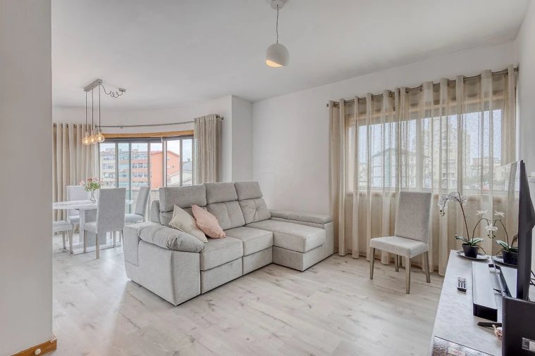 Apartamento T2 para Venda em Fânzeres e São Pedro da Cova Foto 1