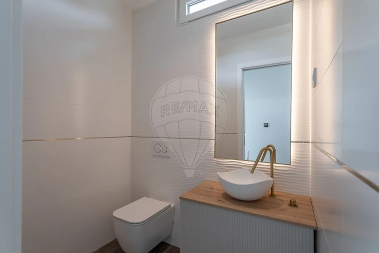 Moradia T4 para Venda em Rio de Mouro Foto 16