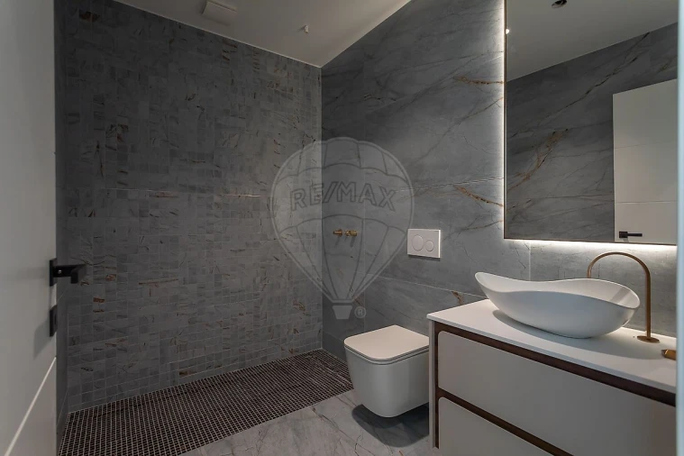 Moradia T4 para Venda em Rio de Mouro Foto 14