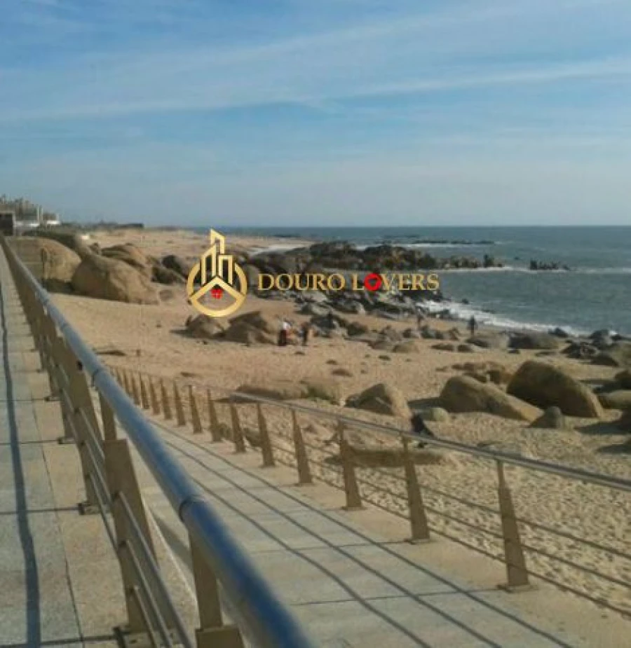 Apartamento T1 para Venda em Canidelo Foto 14