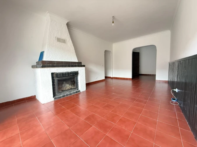 Apartamento T2 para Venda em Arruda dos Vinhos Foto 1