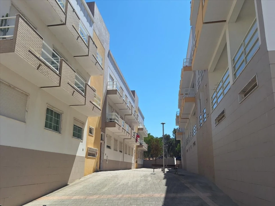 Apartamento T4 para Venda em Palhais e Coina Foto 7