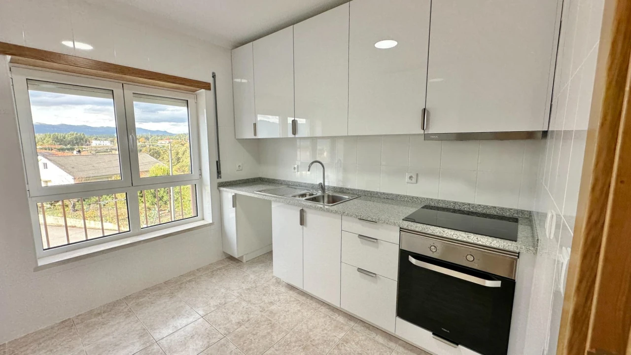 Apartamento T3 para Venda em Tondela e Nandufe Foto 1