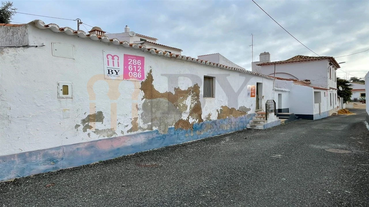 Moradia T3 para Venda em Corte do Pinto Foto 3