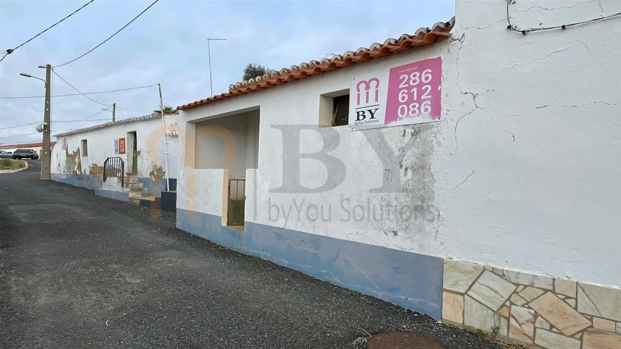 Moradia T3 para Venda em Corte do Pinto Foto 5