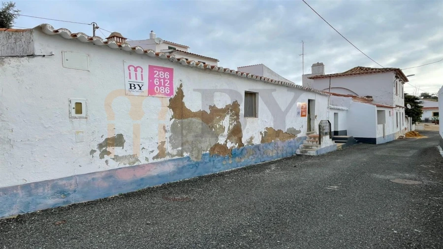 Moradia T3 para Venda em Corte do Pinto Foto 3