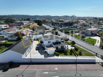 Moradia T4 para Venda em Mafra