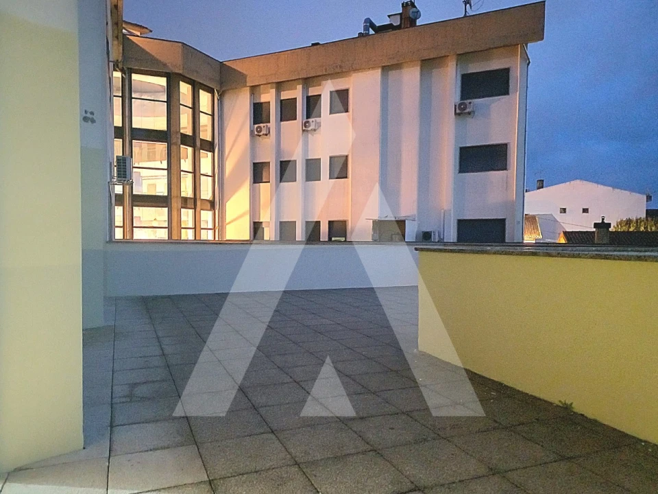 Apartamento T3 para Venda em Nelas Foto 21