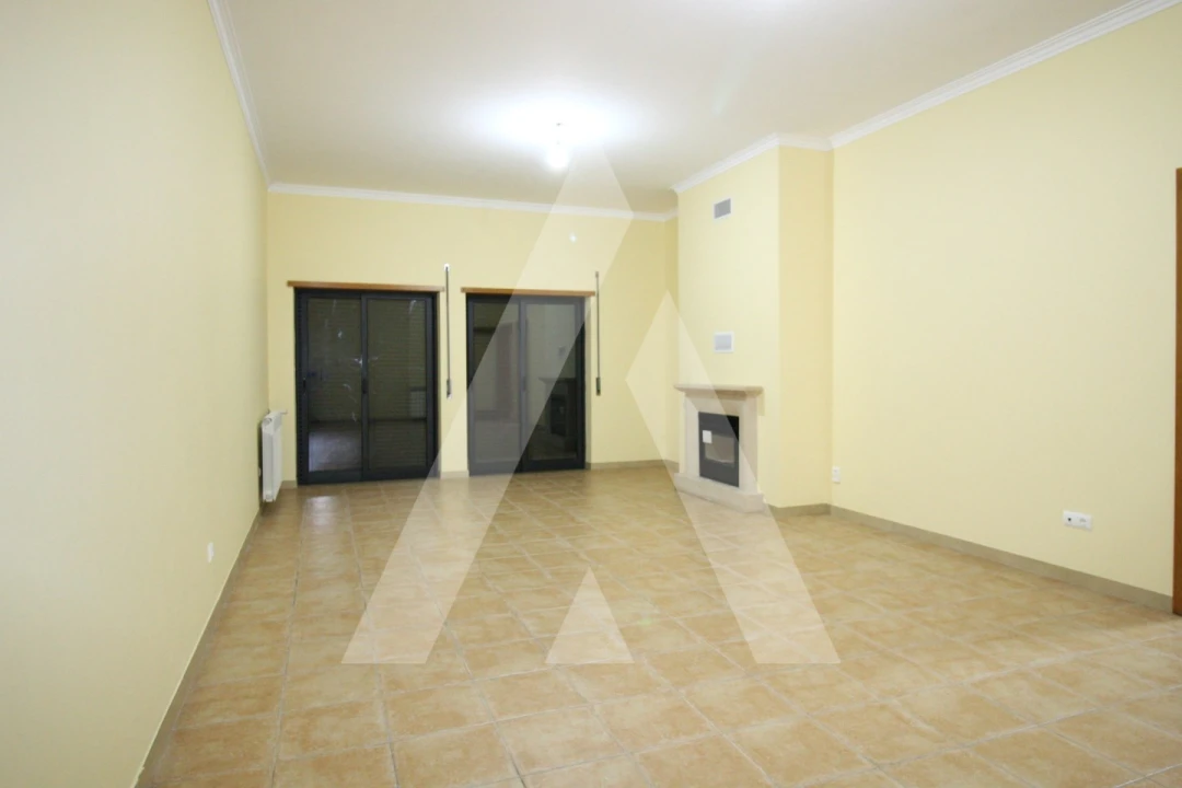 Apartamento T3 para Venda em Nelas Foto 6