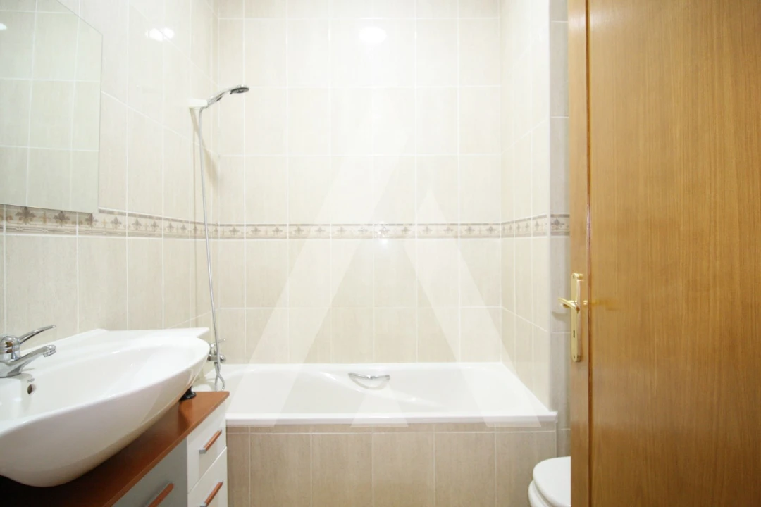 Apartamento T3 para Venda em Nelas Foto 20