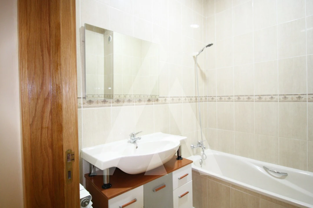 Apartamento T3 para Venda em Nelas Foto 19