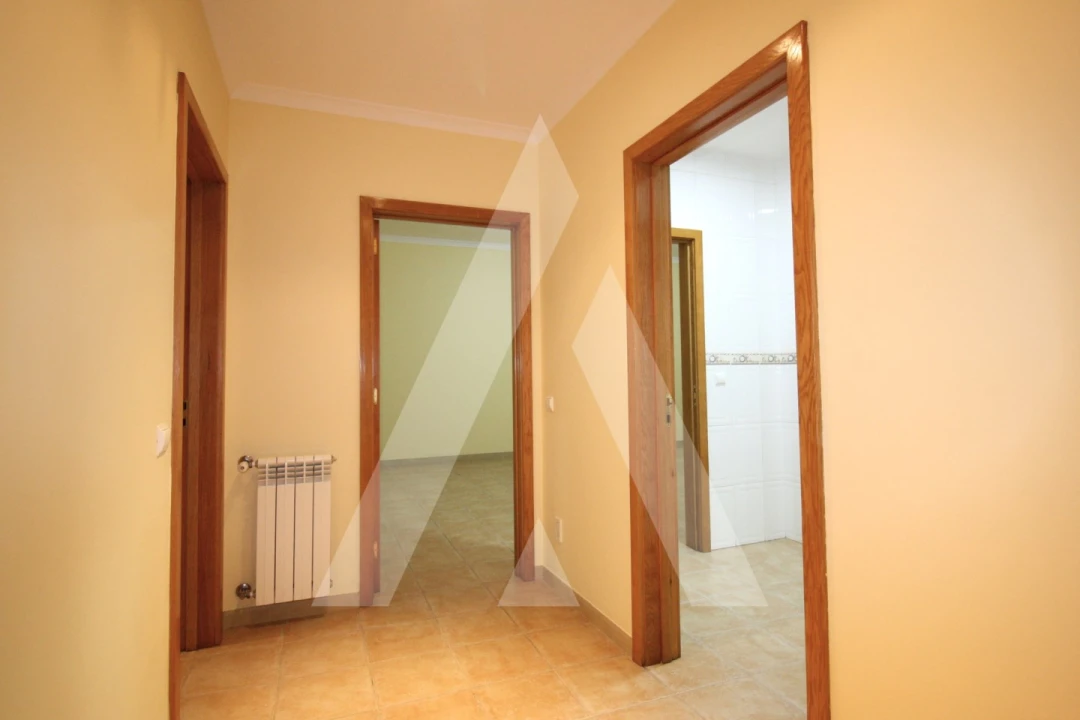 Apartamento T3 para Venda em Nelas Foto 7