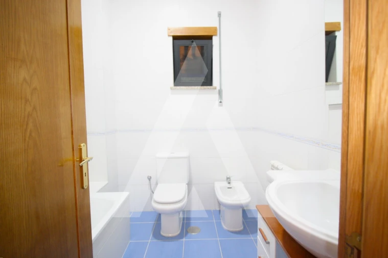 Apartamento T3 para Venda em Nelas Foto 14