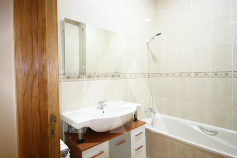 Apartamento T3 para Venda em Nelas Foto 19