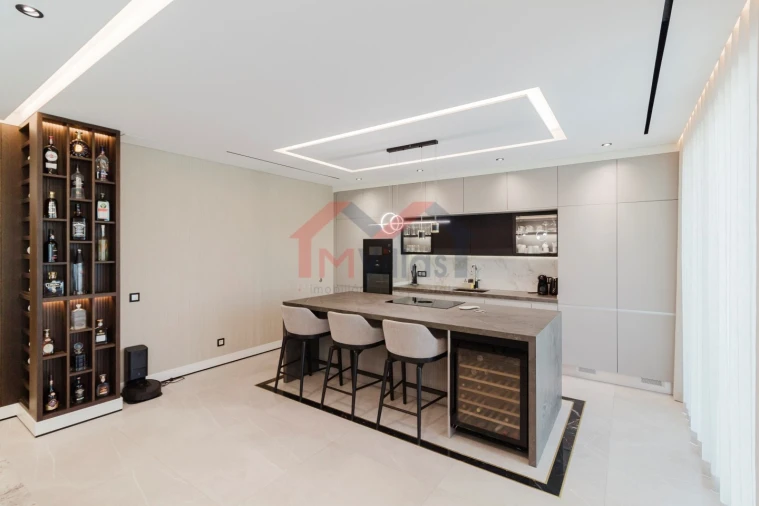 Moradia T4 para Venda em Almancil Foto 8