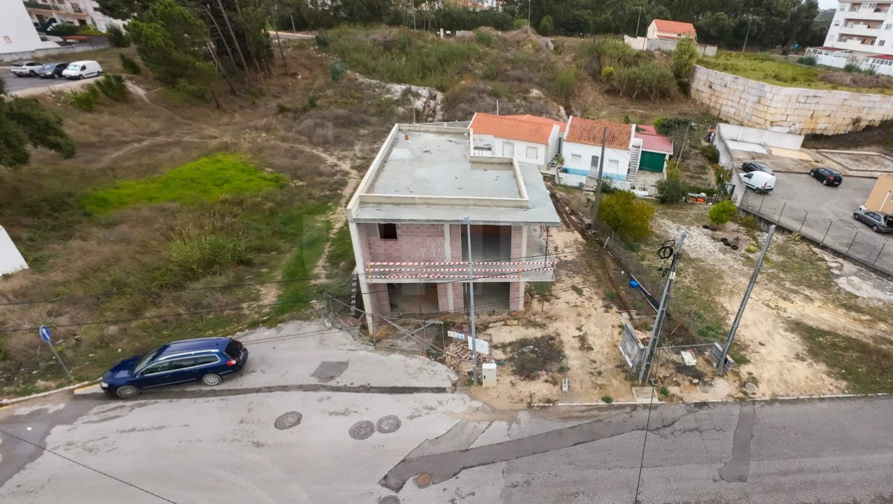 Moradia T4 para Venda em Caldas da Rainha - Santo Onofre e Serra do Bouro Foto 2