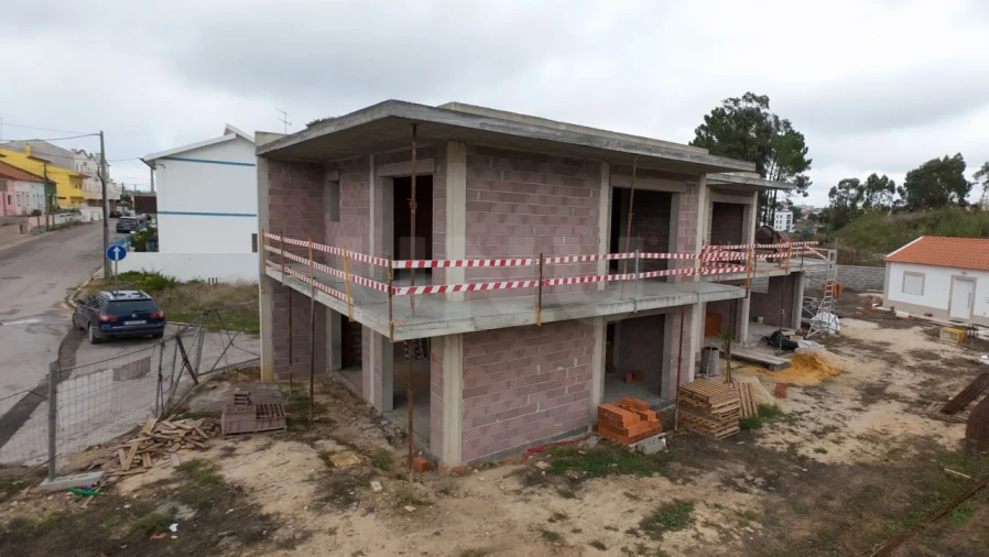 Moradia T4 para Venda em Caldas da Rainha - Santo Onofre e Serra do Bouro Foto 5
