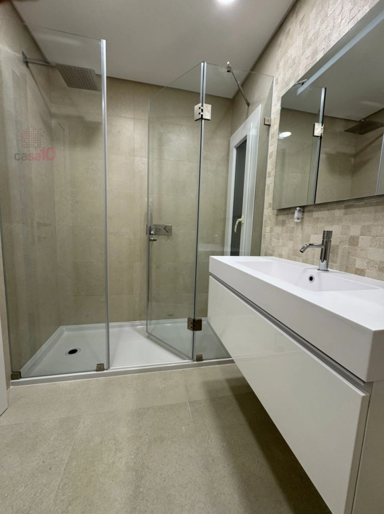 Moradia T7 para Venda em Pontinha e Famões Foto 19